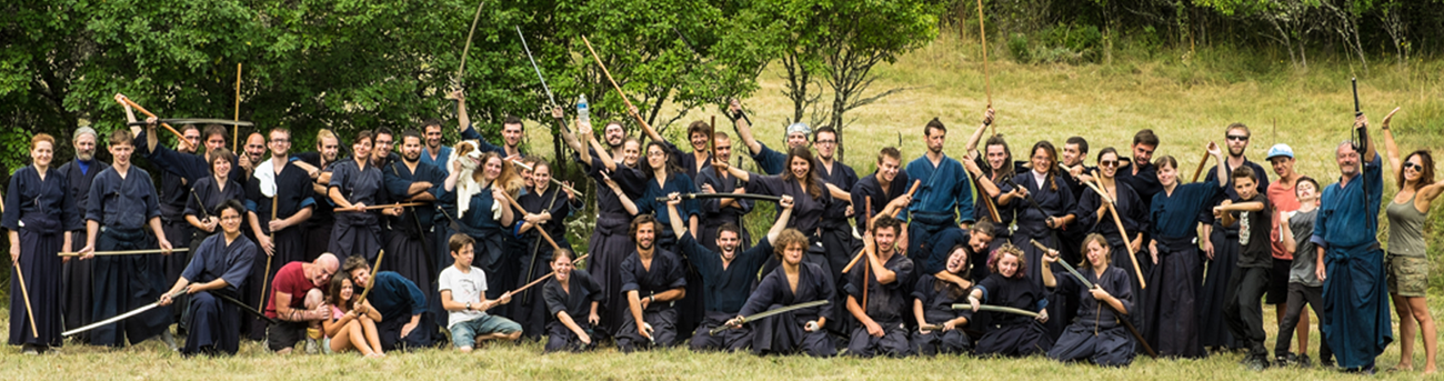 Photo de groupe lors du stage annuel de Trigance